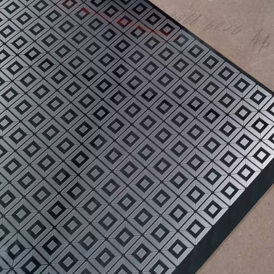 Comme Xxxxxl Big Big Machine de marquage de graveur laser à fibre pour la décoration d'ascenseur